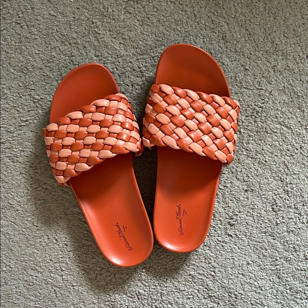 💚 5 for $15! 💚 Universal Thread Woven Orange Sandals